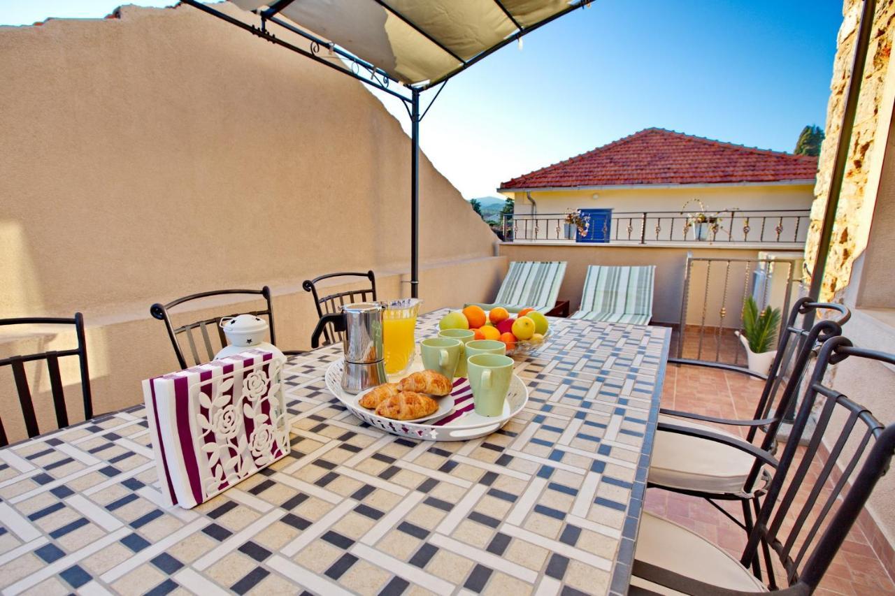 Apartments With A Parking Space Jelsa, Hvar - 8713 Jelsa  Exterior foto