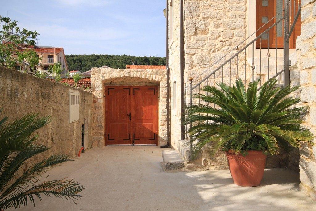 Apartments With A Parking Space Jelsa, Hvar - 8713 Jelsa  Exterior foto